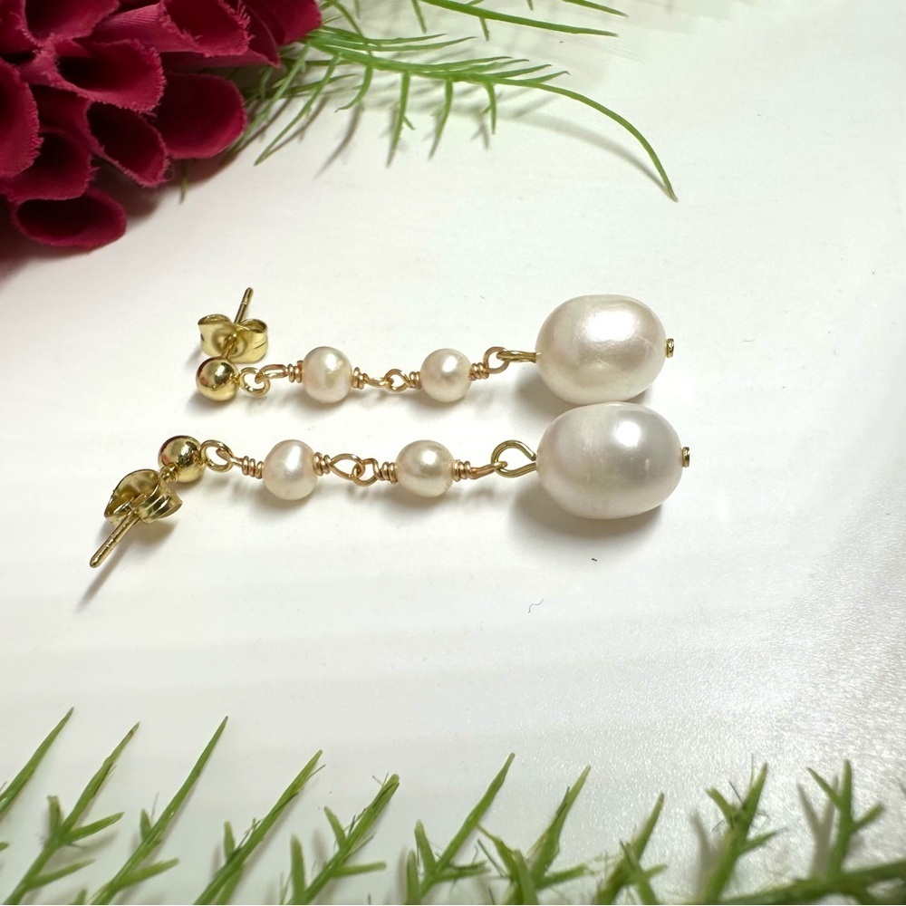 NEW⚜️Baroque Freshwater Pearl Hand Linked Dangly Earrings - Picture 4 of 5